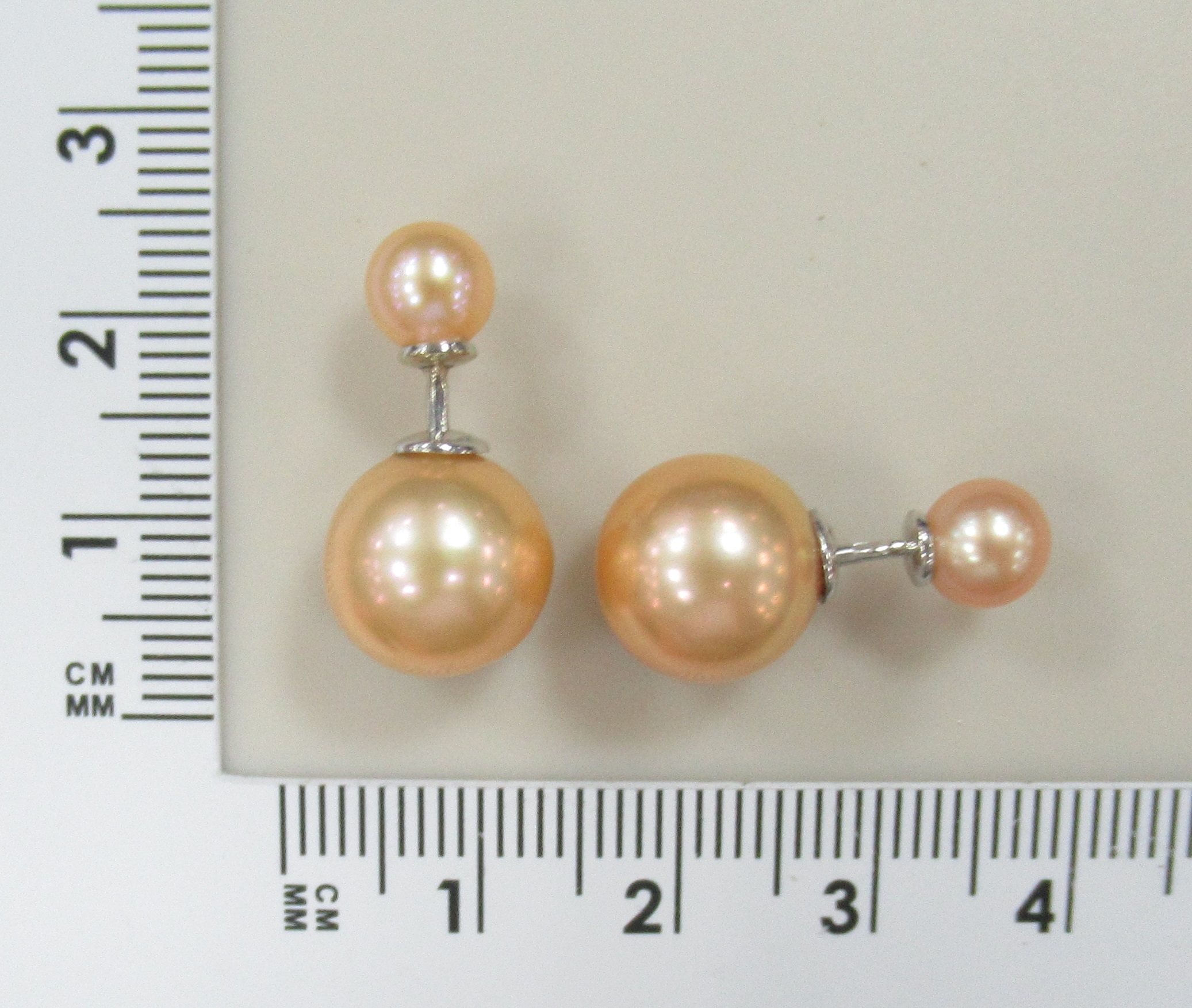 Серьги-пусеты из белого золота с жемчугом Эдисон